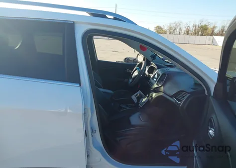 2020 Jeep Cherokee Latitude Plus Fwd from USA, damaged, VIN 1C4PJLLB4LD536425